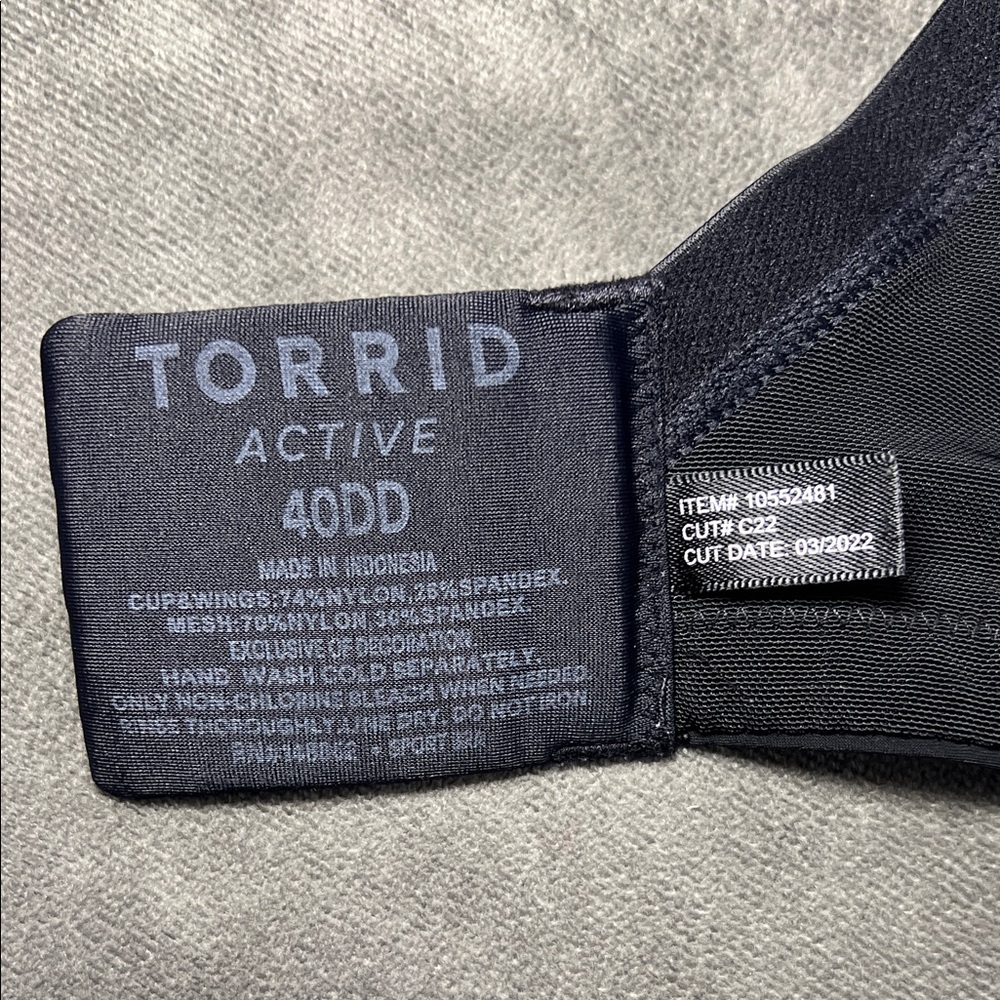 Torrid Active Black Full-Coverage Sports Bra 40DD - Picture 2 of 11